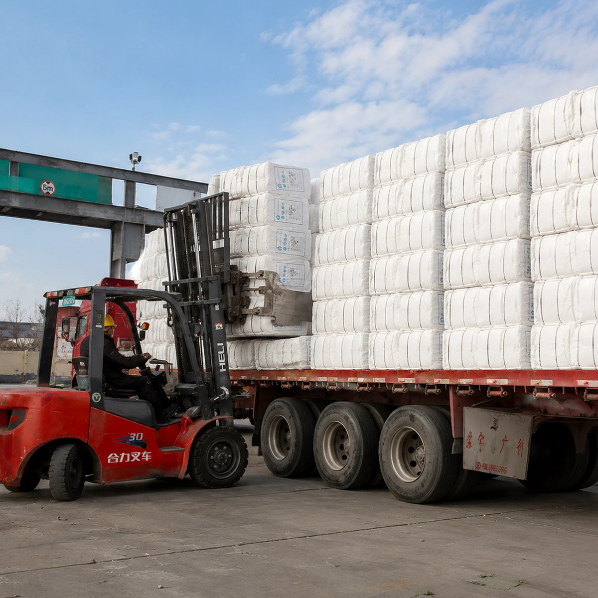 Cotton linter bales raw material handling for CMC manufacturing